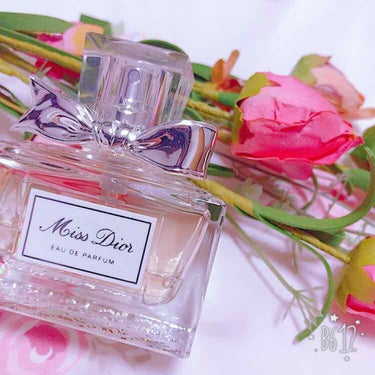 Miss Dior EAU DE PARFUM

匂い持ち💗
初めはかなりいい香りですが時間が経つにつれて薄くなってきます。
追加💗
少し個性的な香りですが 好きな方はとことん好きになってしまう香りです