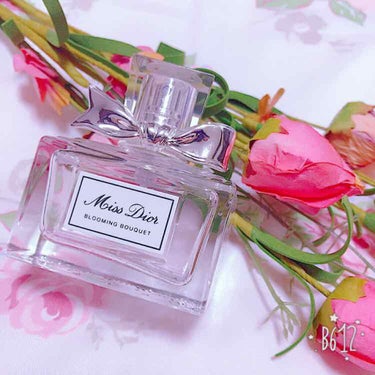 Miss Dior BLOOMING BOUQUET

匂い持ち💗
匂い持ちも◎時間が経つにつれて馴染んできてふわっと香ります。
追加💗
Diorといったら定番な香り。アジア人向けに作られておりオールシ