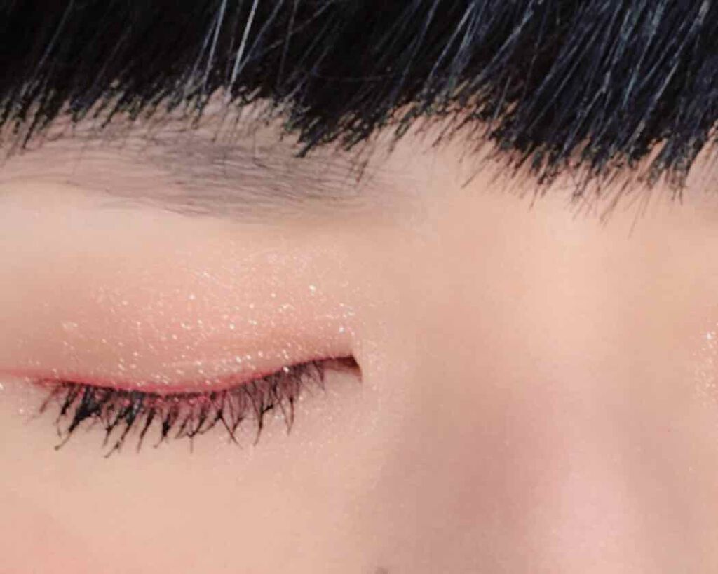 グリッター&グロウ リキッドアイシャドウ/stila/グリッターを使ったクチコミ(2枚目)