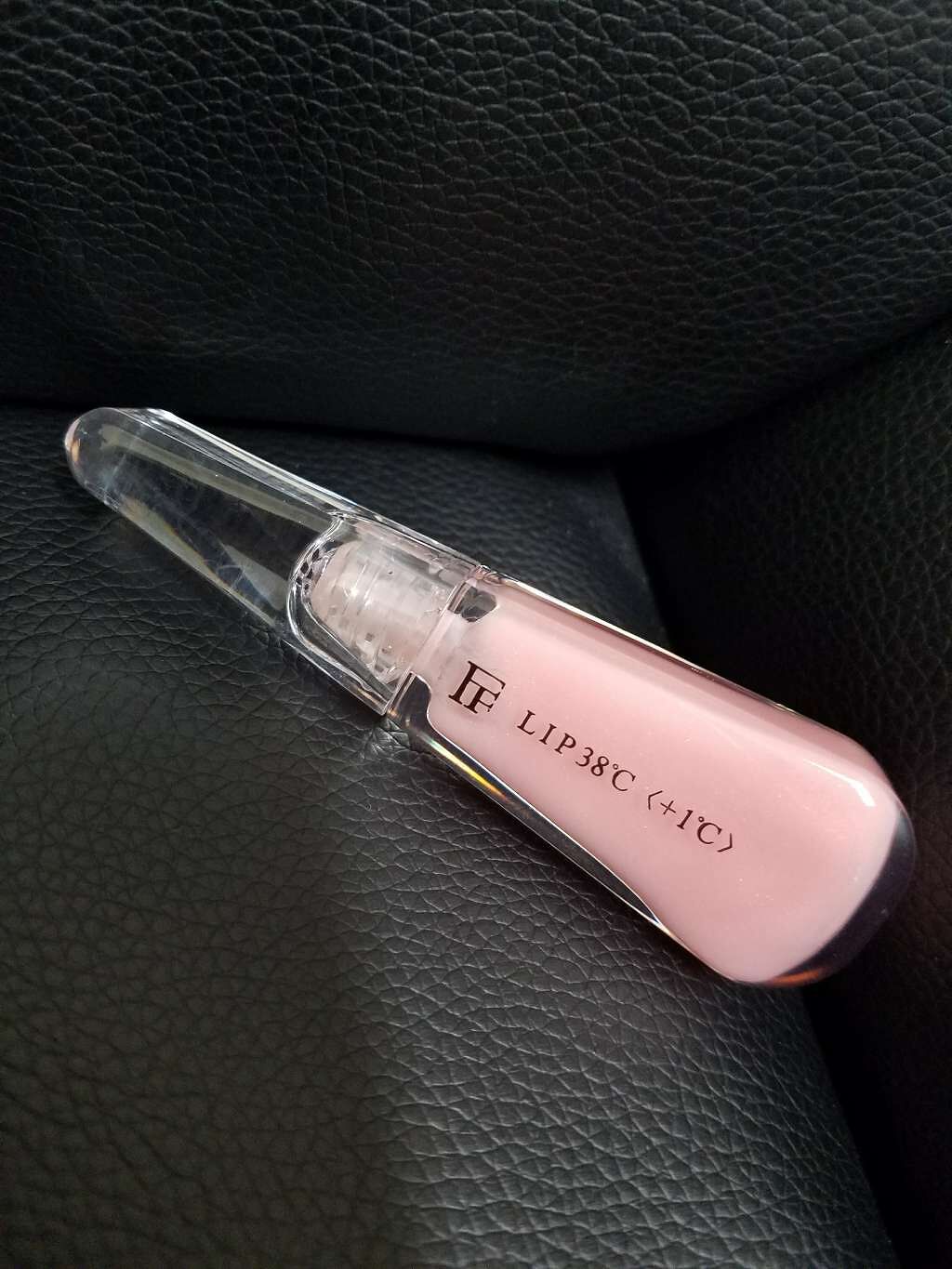 38°C / 99°F リップトリートメント (リップ美容液)/UZU BY FLOWFUSHI/リップケアを使ったクチコミ(1枚目)