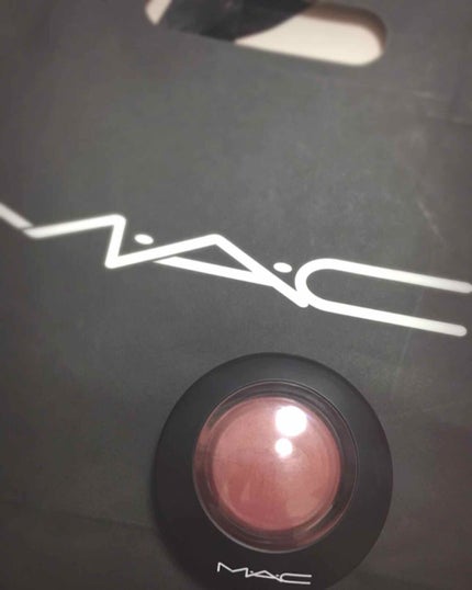 M・A・C M·A·C ミネラライズ ブラッシュのクチコミ「秋カラーチーク
M·A·C/ミネラライズブラッシュ ラブシング
 (一番実際の色に近いのは3.....」(1枚目)