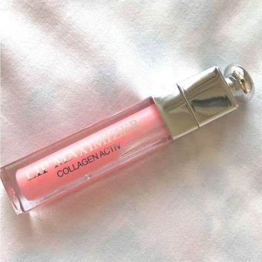 
良いと言う噂を聞いて購入しました🎀



Dior
・LIP MAXIMIZER


こちらの醍醐味はやっぱり
塗った後のピリピリ感！！
たまらないですね！唇もぷっくり！
唇にぴったり密着してくれて
