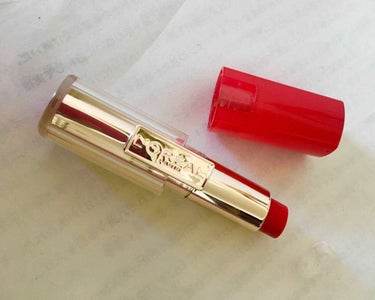 L'Oreal Parisのリップ💄✨

日本未発売のものでQoo10で購入しました◎

発色も保湿力もあるのでオススメです^^*