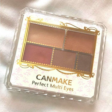 

秋らしい色のシャドウが欲しくて購入🌼

CANMAKE

・Perfect Multi Eyes
【 03 】

ラメ系が好きな私はあまり
マットなシャドウは買わないのですが
テラコッタ色のシャドウ