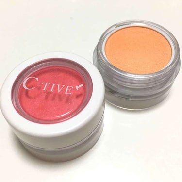 ◎C-TIVE (シーティブ)
 →パウダーチーク アンズ

伊藤千晃さんプロデュースのチークです ！
ウスベニ(ピンク) と アンズ(オレンジ)の２色です。
アンズの方はラメ感がウスベニに比べて、
ち