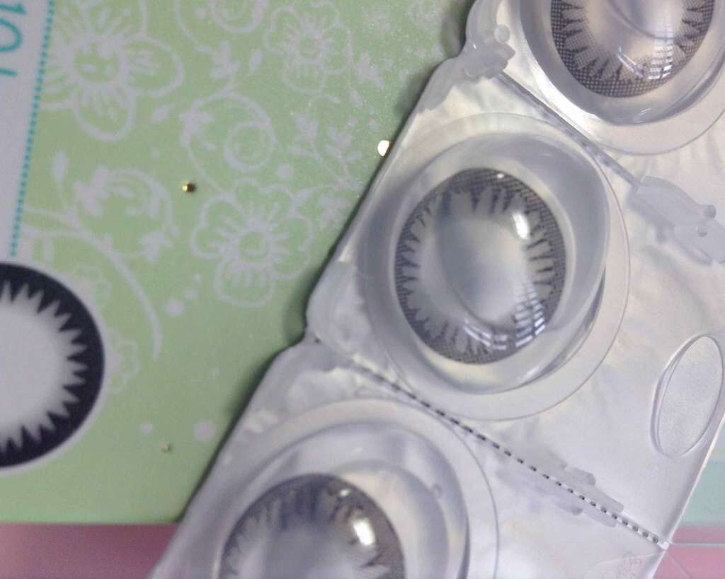 アイコフレ ワンデー UV/シード/ワンデー(1DAY)カラコンを使ったクチコミ(2枚目)