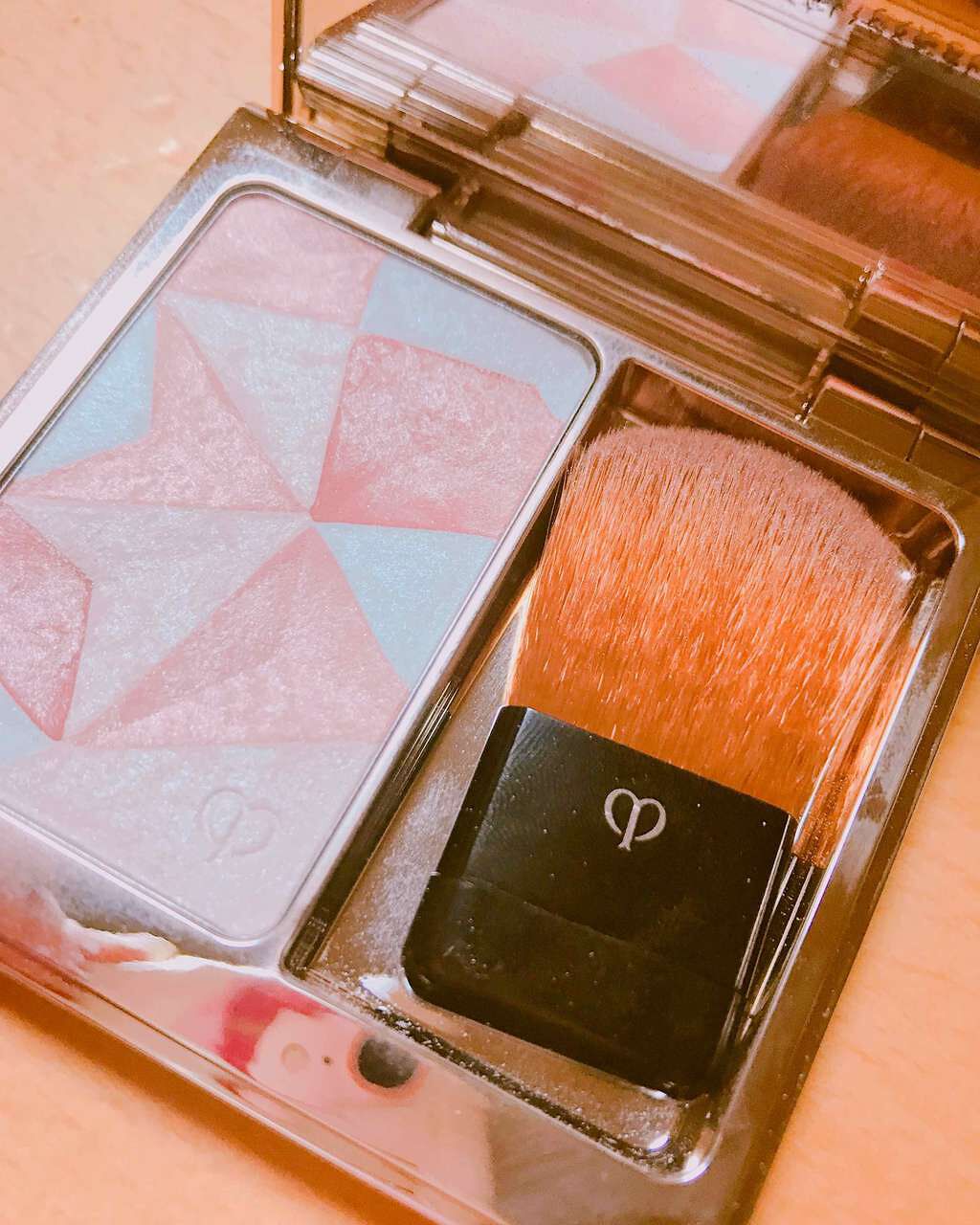 クレ・ド・ポー ボーテ レオスールデクラ/クレ・ド・ポー ボーテ/パウダーハイライトを使ったクチコミ（1枚目）