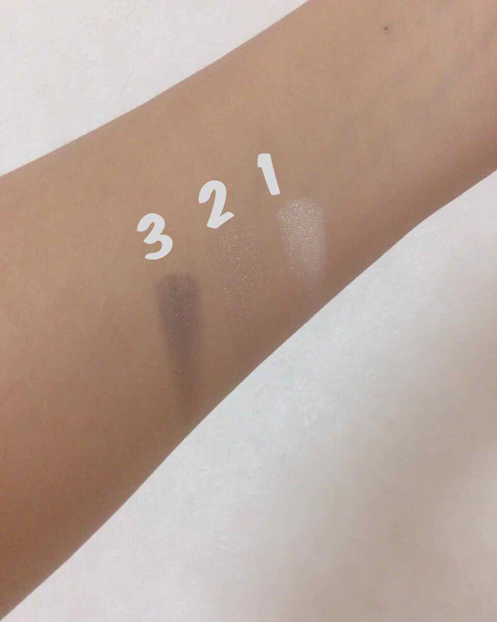 トーンアップアイシャドウ/CEZANNE/アイシャドウパレットを使ったクチコミ(2枚目)