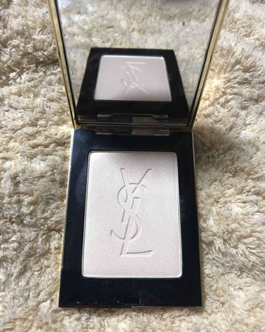 YVES SAINT LAURENT BEAUTE パレット ルミエルディバインのクチコミ「ずっとハイライト難民で
理想のハイライトがなかなか見つけれず、
無駄に色々買ってしまいましたが.....」（2枚目）