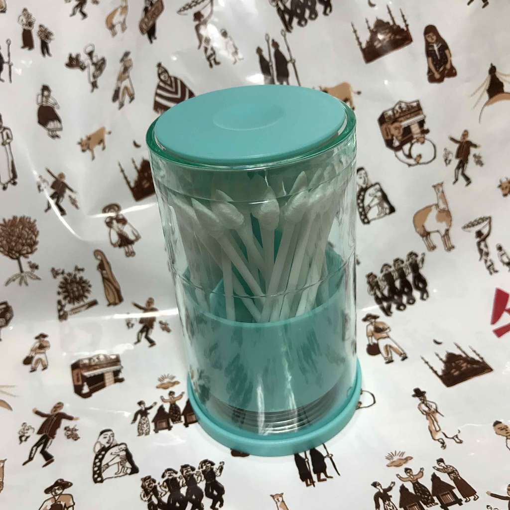 プッシュ式綿棒ケース/DAISO/その他を使ったクチコミ(1枚目)