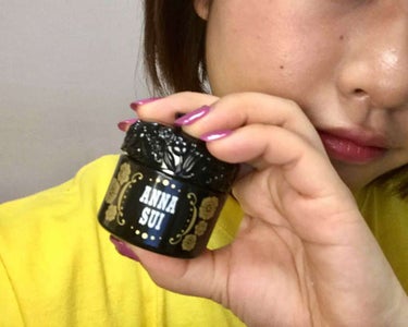 ずっと気になっていたANNA SUI✳︎の化粧下地
やっと購入しました！

とっても可愛い見た目！
プリンみたいでスプーンですくって手に取り、肌に馴染ませます

お肌に潤いとハリを与えてくれて、とっても