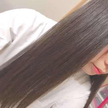 
私が髪のケアで使っているものを紹介します💇🏻

マシェリのアクアデゥウエナジーEX(¥700くらい)
ロレアルパリのエクストラオーディナリーオイル(¥1,900)
ロレッタのベースケアオイル(¥2,6