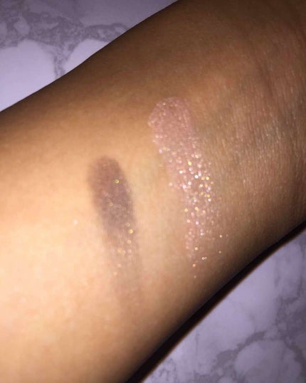 ツーカラー アイシャドウ ラメシリーズ/CEZANNE/アイシャドウパレットを使ったクチコミ(2枚目)