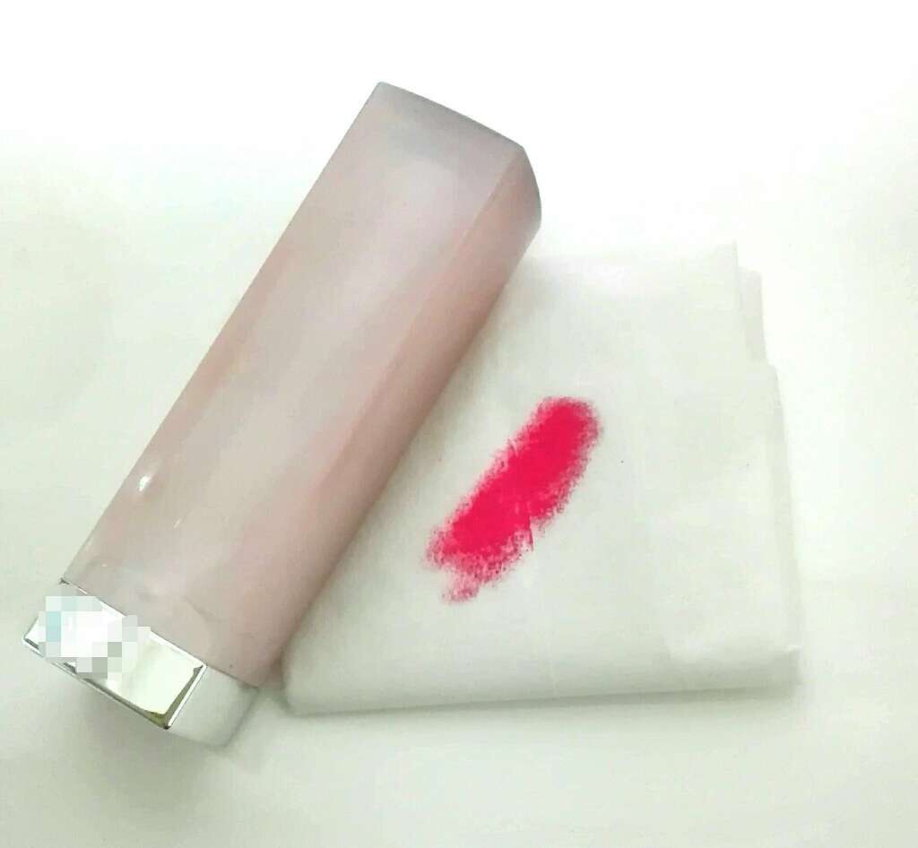 ウォーター シャイニー ミルキー/MAYBELLINE NEW YORK/口紅を使ったクチコミ(1枚目)