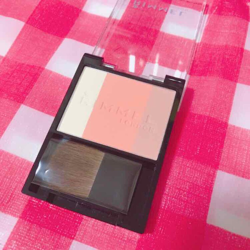 スリーインワン モデリングフェイスブラッシュ/リンメル ロンドン/パウダーチークを使ったクチコミ(2枚目)