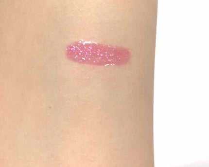 M・A・C リップガラスのクチコミ「MACのマイリーサイラスのビバグラムです!
スパークリングピンクのリップガラスで、シルバーのラ.....」(2枚目)