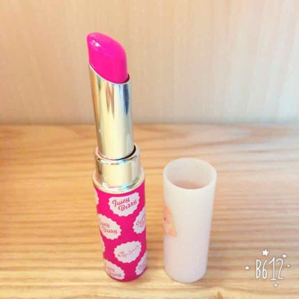 ettusais リップエッセンス (カラースティック)のクチコミ「はろはろー(* ॑꒳ ॑* )⋆*
このリップは簡単に言うと色つきリップです(*^^*)
発色.....」(3枚目)