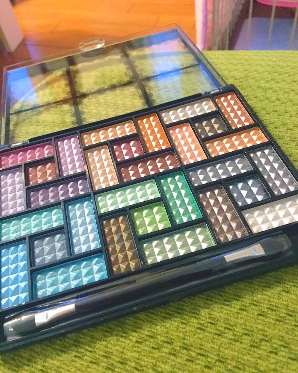 30COLORSEYESHADOWPALETTE/Dolly Angel/アイシャドウパレットを使ったクチコミ(1枚目)