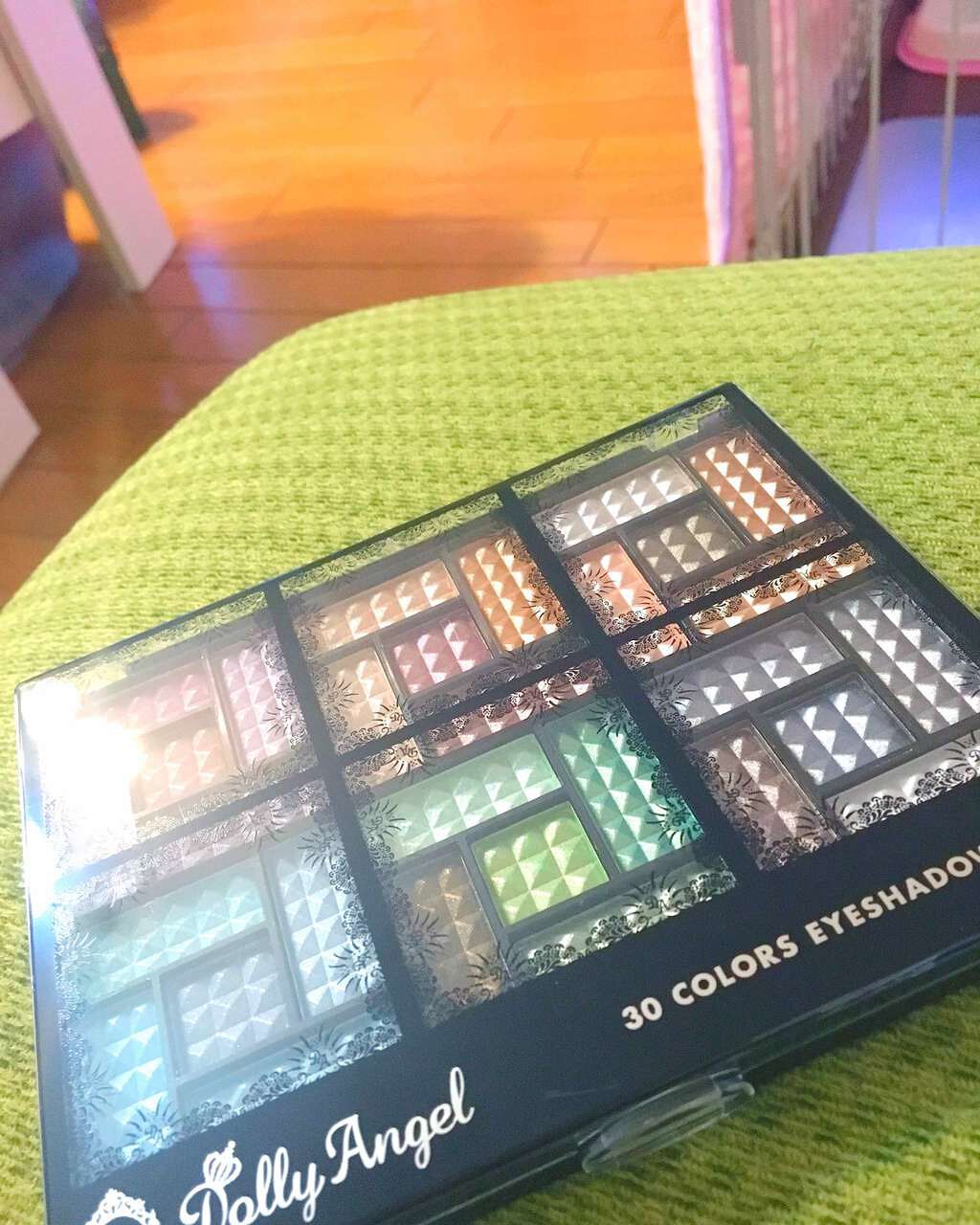 30COLORSEYESHADOWPALETTE/Dolly Angel/アイシャドウパレットを使ったクチコミ(2枚目)