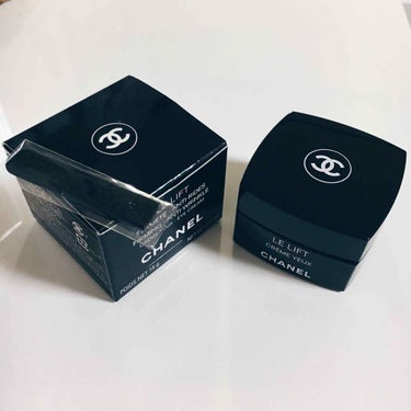 ≋CHANEL≋ 
LE LIFT 
CREME YEUX

#chanel
#CHANEL
#LE LIFT
#目元用クリーム
#おすすめ
#LIPS
