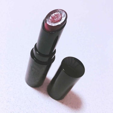 ヴィセリシェ
クリスタルデュオ リップスティック
RD 462💄✨

大人っぽく秋らしい色味で、ずっと気になってはいたんですが大人気で、買うか買わないか迷っているうちに店頭から姿を消していたこのカラー…