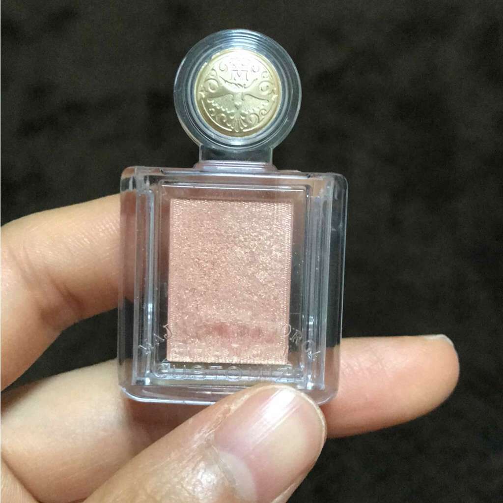 シャドーカスタマイズ/MAJOLICA MAJORCA/単色アイシャドウを使ったクチコミ(1枚目)