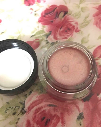 MAYBELLINE NEW YORK カラーインク シャドウのクチコミ「こちらも日曜日にセルレで購入しました!
500円くらいだったかな?色はPK-1番です✨
かわい.....」(2枚目)