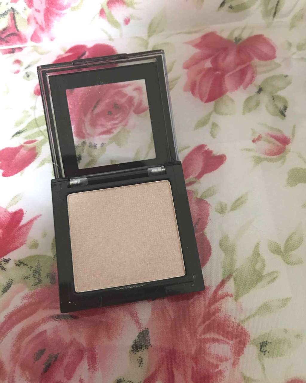 シングルアイシャドウ/マリブビューティー/単色アイシャドウを使ったクチコミ(2枚目)