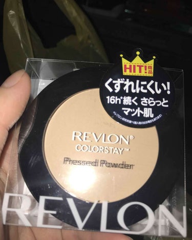 Revlon
サラサラとして使いやすく
値段も2.000円もしなかった！
肌に馴染む感じがすぐわかる。
ただ、下地を付けないと
あまり、長くは持たないのが難点…
