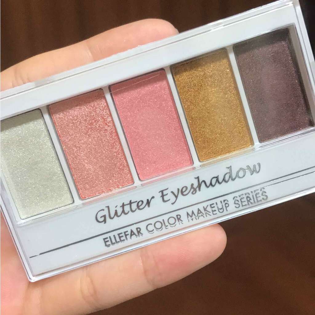 エルファー グリッターアイシャドウ/DAISO/アイシャドウパレットを使ったクチコミ（1枚目）