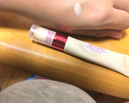 プレミアム トリートメント コンシーラー/REVLON/リキッドコンシーラーを使ったクチコミ(2枚目)