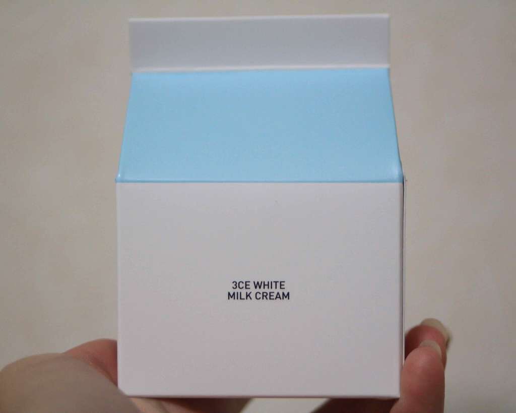 WHITE MILK CREAM/3CE/フェイスクリームを使ったクチコミ(2枚目)