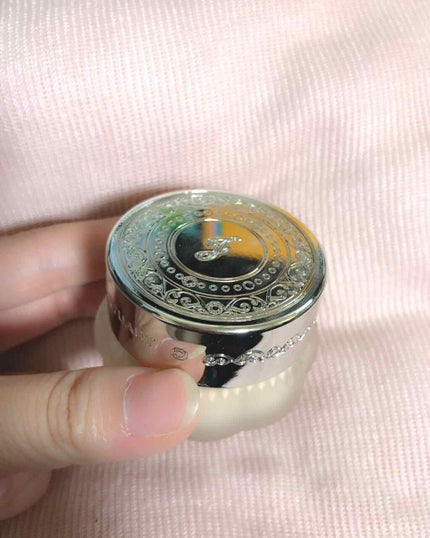 モイストシルク ジェリーファンデーション/JILL STUART/クリーム・エマルジョンファンデーションを使ったクチコミ(1枚目)