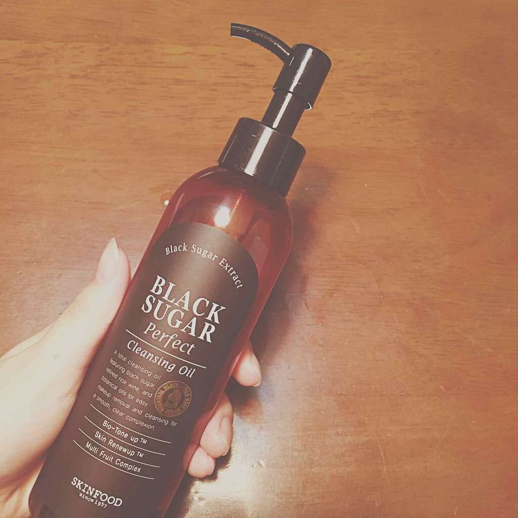 ブラックシュガー パーフェクト クレンジングオイル/SKINFOOD/オイルクレンジングを使ったクチコミ(1枚目)