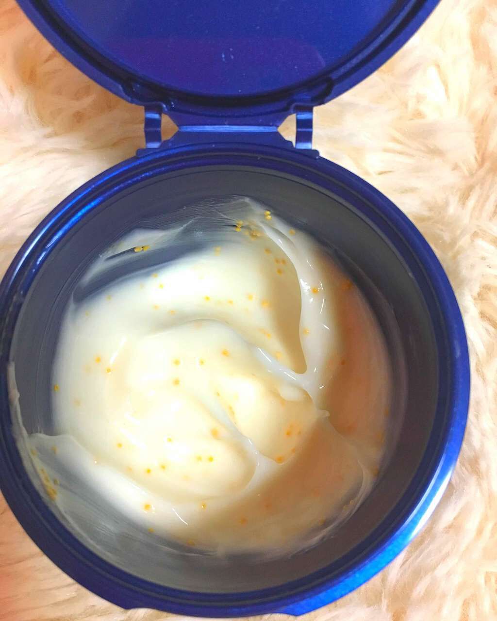 ハンドベール ビューティー プレミアムリッチモイスト/メンソレータム/フェイスクリームを使ったクチコミ(2枚目)