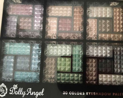 30COLORSEYESHADOWPALETTE/Dolly Angel/アイシャドウパレットを使ったクチコミ(1枚目)