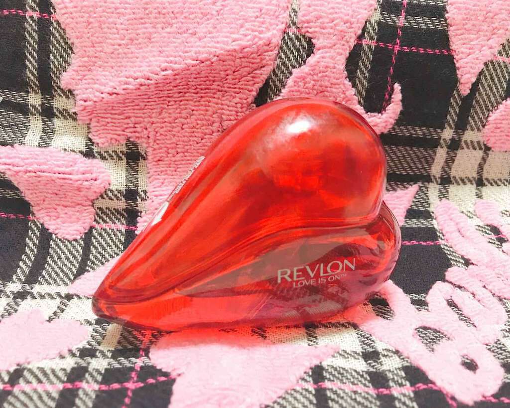 ラブ イズ オン オードトワレ/REVLON/香水(レディース)を使ったクチコミ(1枚目)
