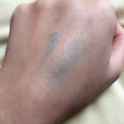 DAISO エルファー シャイニーパウダーのクチコミ「グリーン💄
以前からあった物なのかもしれないのですが
あまり行ったことのない店舗に行ったら.....」(3枚目)