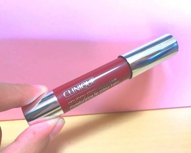 お友達の働いてる初のCLINIQUEで購入☺️💓

クレヨンタイプのリップで
色味は02 chunkiest chiliです🖍🍒

秋っぽい深みのあるリップが欲しくて
お試しした時に、一目惚れした色味で