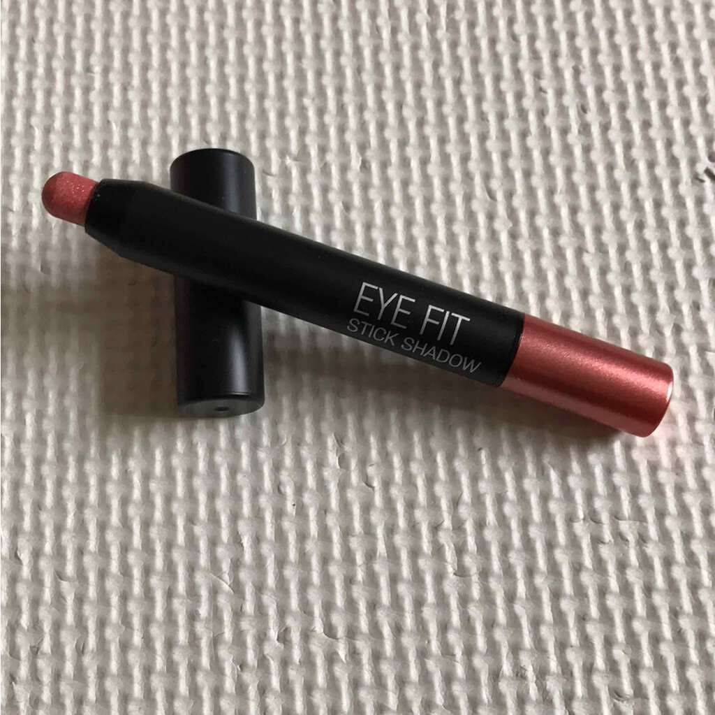 MISSHA スティック アイシャドウのクチコミ「ミシャのスティックアイシャドウです🌟

とても可愛いお色です！写真じゃわかりにくいかと思います.....」（2枚目）