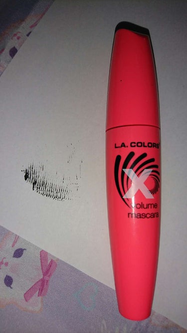 L.A.COLORS  volume mascara

サンキューマートで買いました 🌈

◎ いい所 ◎
安い ⭐
ナチュラルに付けれる ⭐

◎ 悪い所 ◎
ブラシが固すぎる 🌀
固まりやすい 🌀
