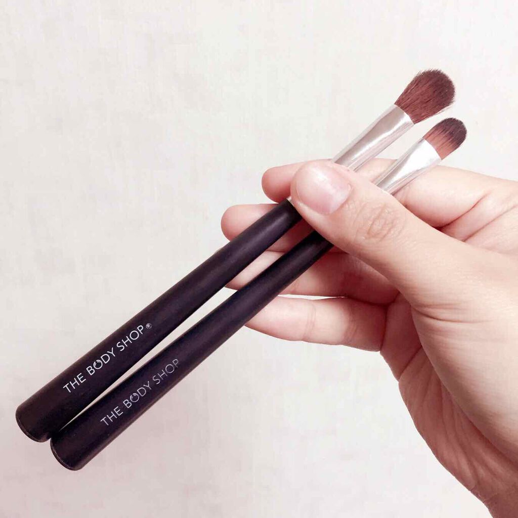 アイシャドーブラシ/THE BODY SHOP/メイクブラシを使ったクチコミ(2枚目)