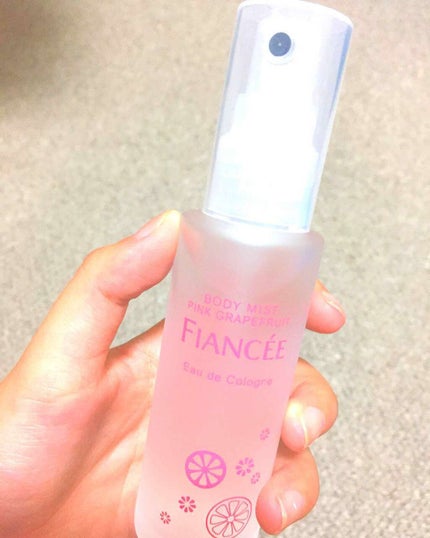 ボディミスト ピンクグレープフルーツの香り/フィアンセ/香水(レディース)を使ったクチコミ(2枚目)