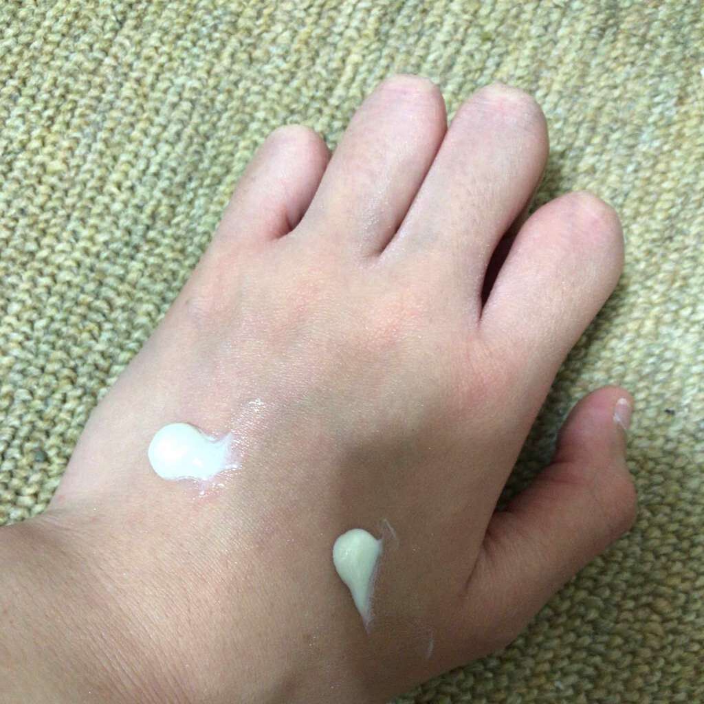 ジルスチュアート リラックス アクアシフォン プロテクター N/JILL STUART/日焼け止め・UVケアを使ったクチコミ（2枚目）