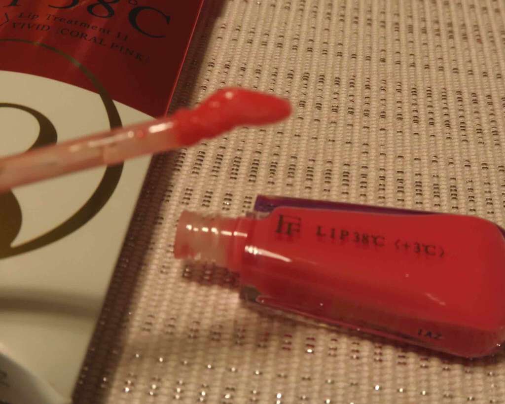 38°C / 99°F リップトリートメント (リップ美容液)/UZU BY FLOWFUSHI/リップケアを使ったクチコミ(2枚目)