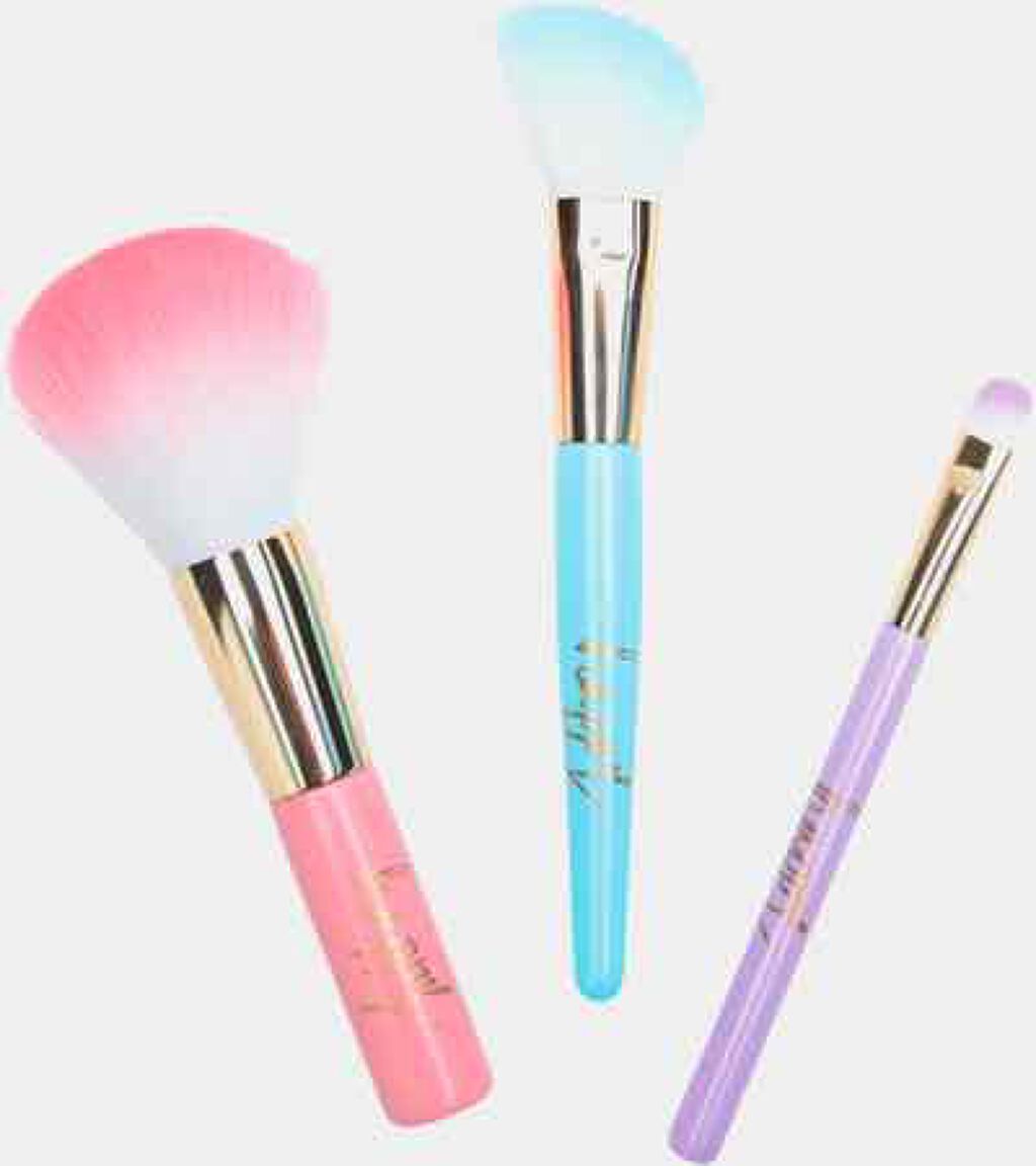 春姫 カブキフェイスブラシ/DAISO/メイクブラシを使ったクチコミ（2枚目）