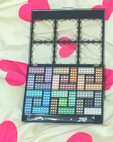 30COLORSEYESHADOWPALETTE/Dolly Angel/アイシャドウパレットを使ったクチコミ（2枚目）