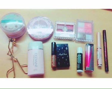 今日のメイク💄💋

プチプラコスメを使って秋っぽいメイクをしてみました！！

*アイメイク*
キャンメイクのパーフェクトスタイリストアイズの14番をあたらしくかいました！すごく可愛い色で秋冬にたくさん使