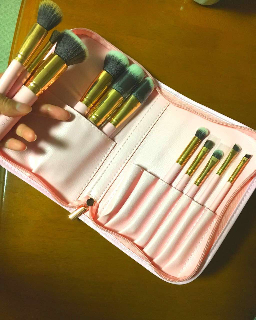 貴族のゴールド メイクブラシ11本セット 化粧ポーチ付き/SIXPLUS/メイクブラシを使ったクチコミ(1枚目)