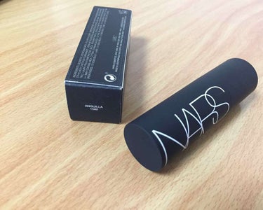 NARS  マットマルティプル 
             1580(Anguilla)

マットな白みのコーラルピンクです。かわいい色です。
発色がいいので、直塗りはあまりおすすめしませんが、指に取っ